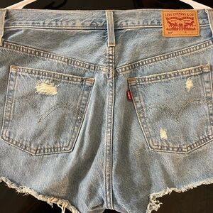 Levi’s 505 shorts size 28